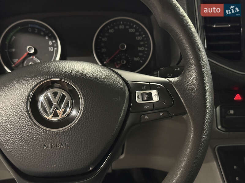 Вантажний фургон Volkswagen Crafter 2020 в Володимирі