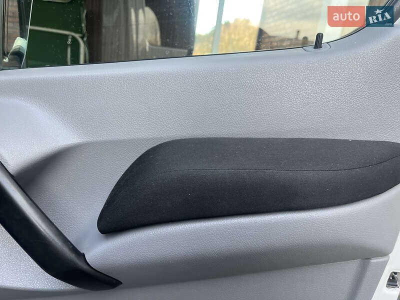 Автовоз Volkswagen Crafter 2013 в Луцке