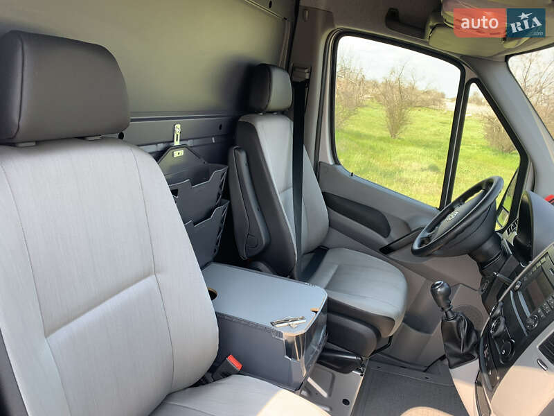 Микроавтобус Volkswagen Crafter 2016 в Киеве