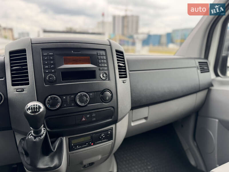 Мікроавтобус Volkswagen Crafter 2015 в Києві