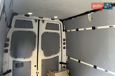 Грузовой фургон Volkswagen Crafter 2016 в 
