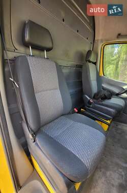 Грузовой фургон Volkswagen Crafter 2015 в 