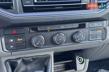 Грузопассажирский фургон Volkswagen Crafter 2021 в 
