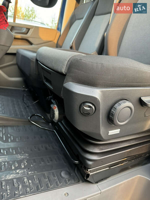 Грузовой фургон Volkswagen Crafter 2019 в Почаеве
