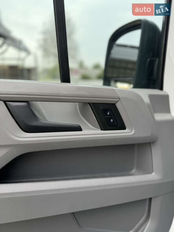 Грузовой фургон Volkswagen Crafter 2019 в Почаеве