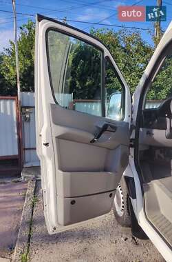 Грузовой фургон Volkswagen Crafter 2011 в 