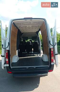 Грузовой фургон Volkswagen Crafter 2014 в 