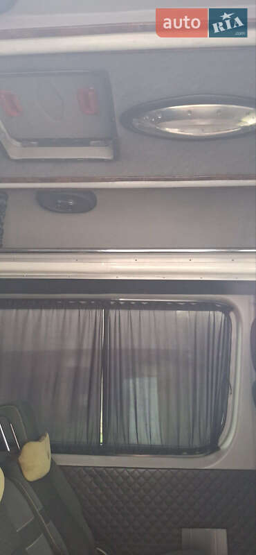 Микроавтобус Volkswagen Crafter 2007 в Черновцах