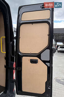 Грузовой фургон Volkswagen Crafter 2022 в 