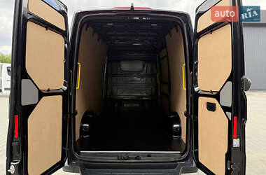 Грузовой фургон Volkswagen Crafter 2022 в 