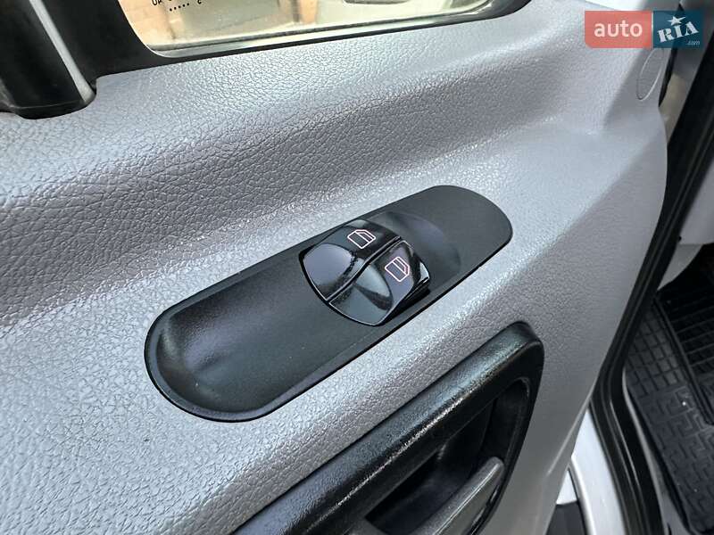Микроавтобус Volkswagen Crafter 2015 в Луцке