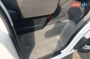Вантажний фургон Volkswagen Crafter 2019 в  фото 56 Вантажний фургон Volkswagen Crafter 2019 в