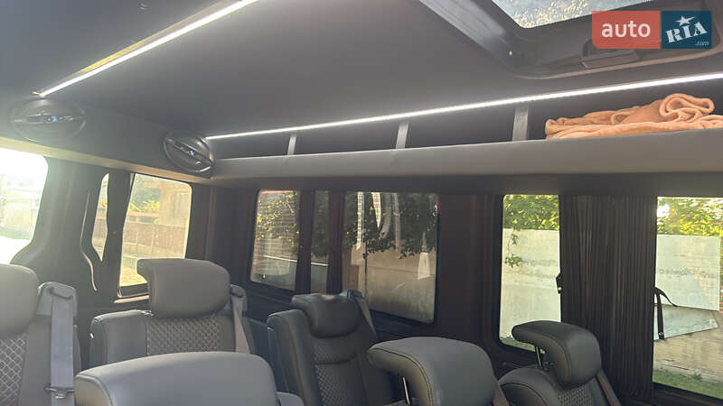 Микроавтобус Volkswagen Crafter 2010 в 
