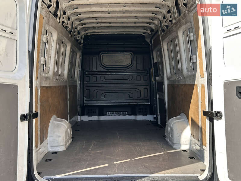 Вантажний фургон Volkswagen Crafter 2018 в Миколаєві