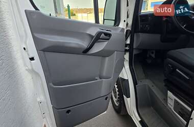 Грузовой фургон Volkswagen Crafter 2016 в 