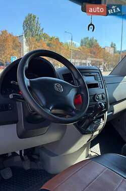 Грузовой фургон Volkswagen Crafter 2015 в 