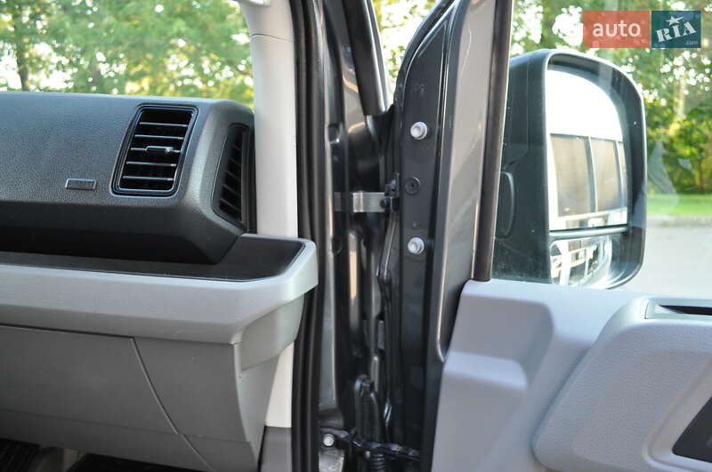 Грузовой фургон Volkswagen Crafter 2020 в Киеве