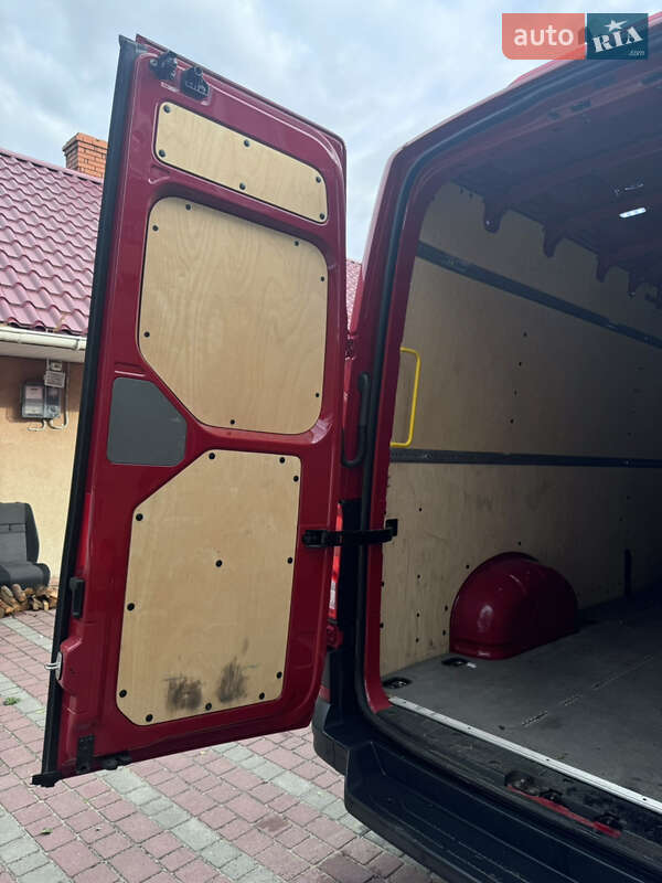 Грузовой фургон Volkswagen Crafter 2018 в Вараше