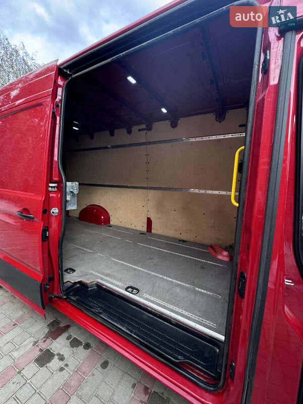 Грузовой фургон Volkswagen Crafter 2018 в Вараше