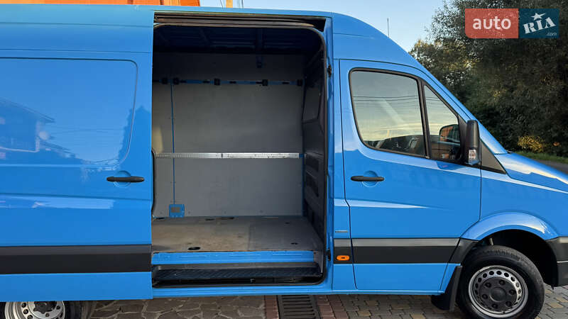 Грузовой фургон Volkswagen Crafter 2015 в Сваляве
