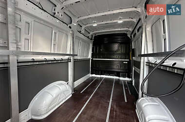 Грузовой фургон Volkswagen Crafter 2022 в 