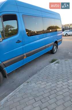 Туристический / Междугородний автобус Volkswagen Crafter 2011 в 