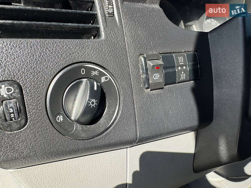 Автовоз Volkswagen Crafter 2010 в Ровно
