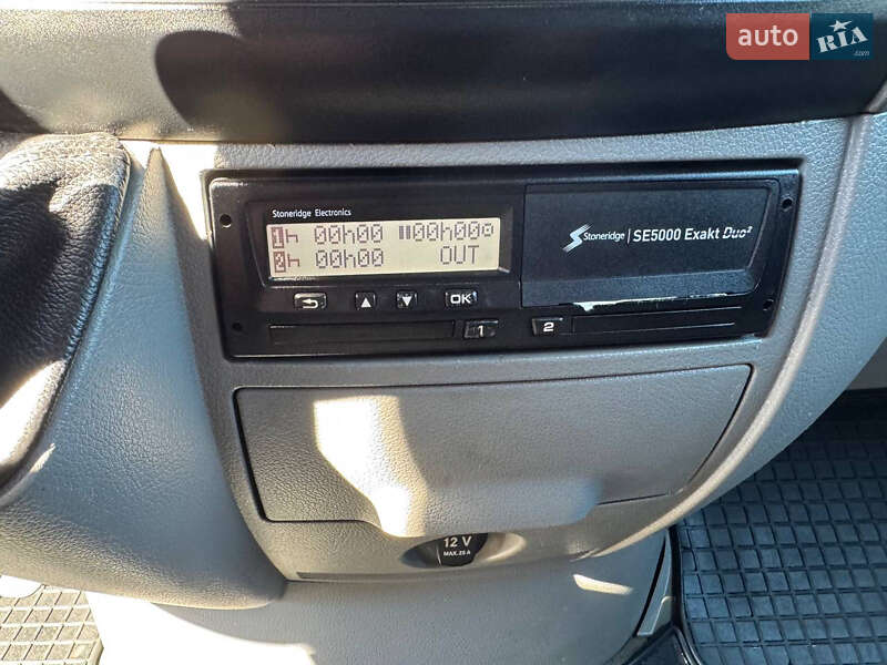 Автовоз Volkswagen Crafter 2010 в Ровно