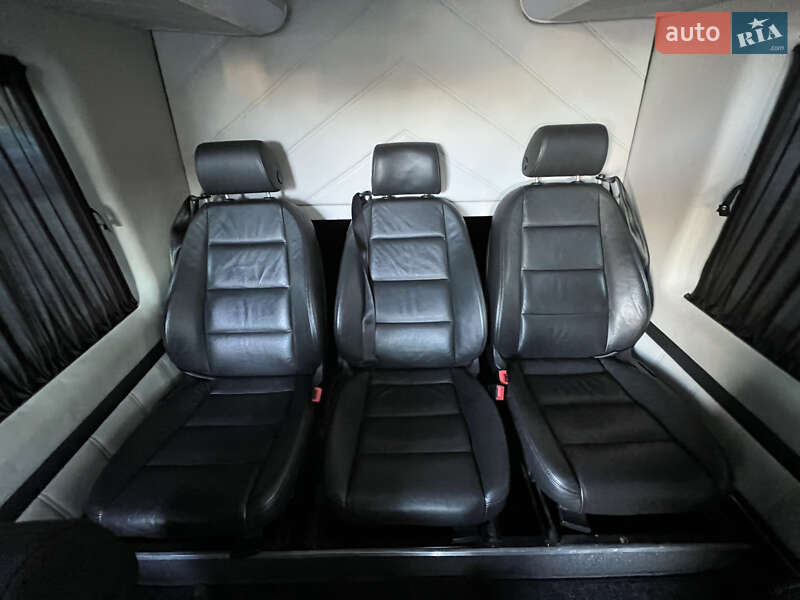 Микроавтобус Volkswagen Crafter 2013 в Киеве