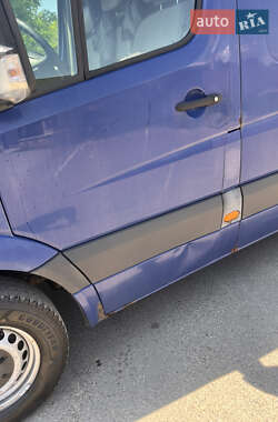 Грузовой фургон Volkswagen Crafter 2011 в 