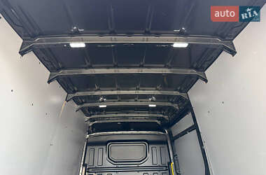 Грузовой фургон Volkswagen Crafter 2021 в 