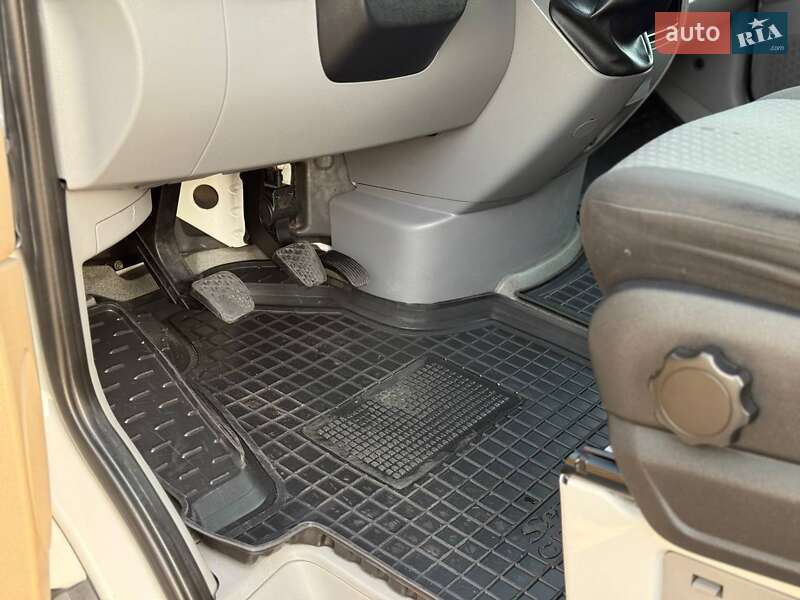 Грузовой фургон Volkswagen Crafter 2012 в Киеве