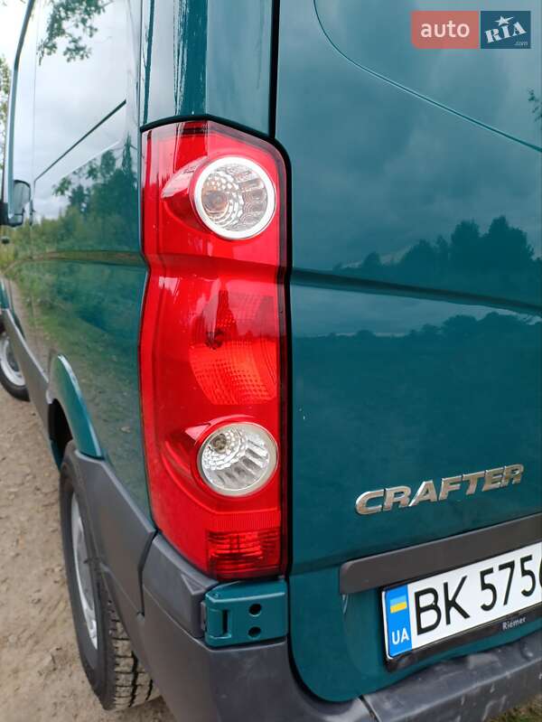 Грузовой фургон Volkswagen Crafter 2012 в Костополе