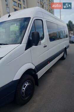 Туристический / Междугородний автобус Volkswagen Crafter 2012 в 