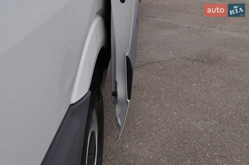 Грузовой фургон Volkswagen Crafter 2014 в Киеве