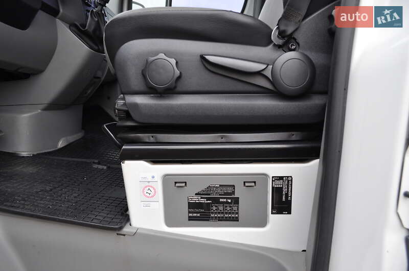 Грузовой фургон Volkswagen Crafter 2014 в Киеве