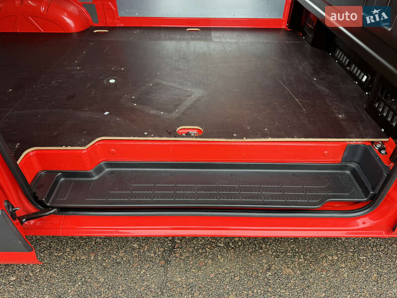 Грузовой фургон Volkswagen Crafter 2019 в Киеве