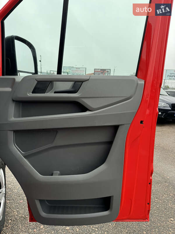 Грузовой фургон Volkswagen Crafter 2019 в Киеве