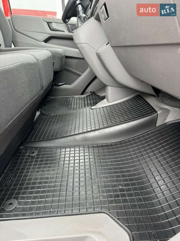 Грузовой фургон Volkswagen Crafter 2019 в Киеве