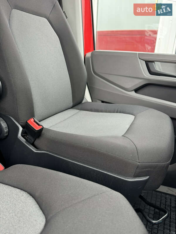 Грузовой фургон Volkswagen Crafter 2019 в Киеве