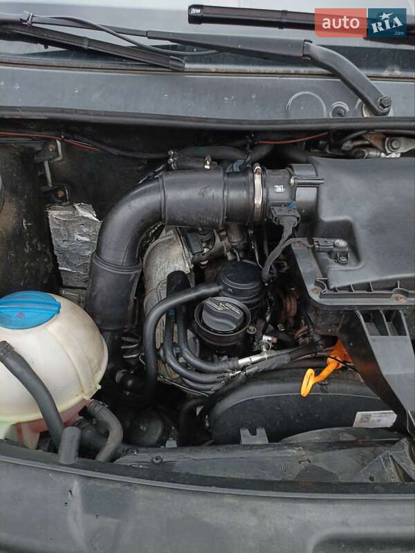 Грузопассажирский фургон Volkswagen Crafter 2009 в Кельменцах