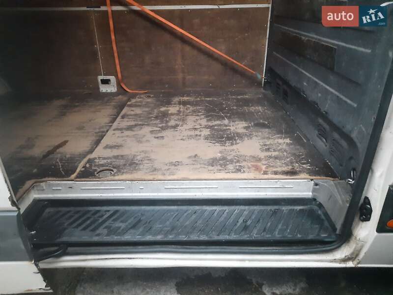 Грузовой фургон Volkswagen Crafter 2012 в Днепре