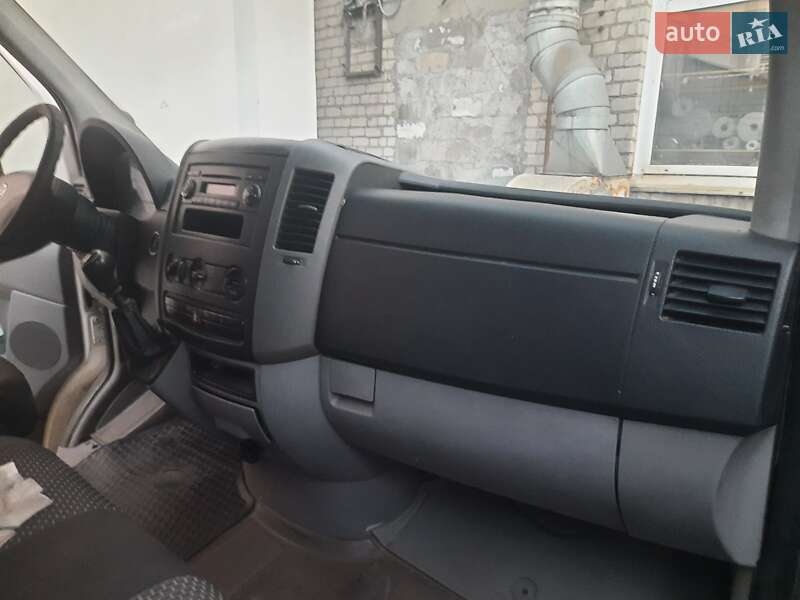 Грузовой фургон Volkswagen Crafter 2012 в Днепре