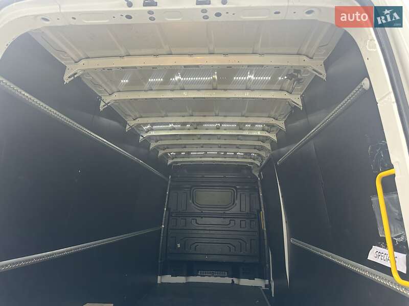 Грузовой фургон Volkswagen Crafter 2021 в Черновцах