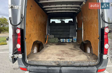 Грузовой фургон Volkswagen Crafter 2011 в 
