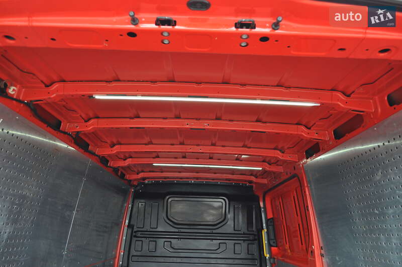 Грузовой фургон Volkswagen Crafter 2019 в Киеве