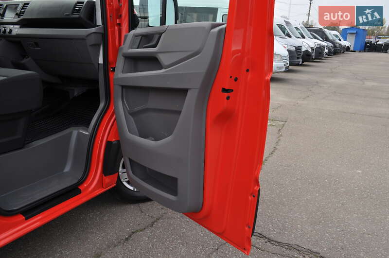 Грузовой фургон Volkswagen Crafter 2019 в Киеве