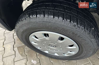 Микроавтобус грузовой (до 3,5т) Volkswagen Crafter 2013 в 