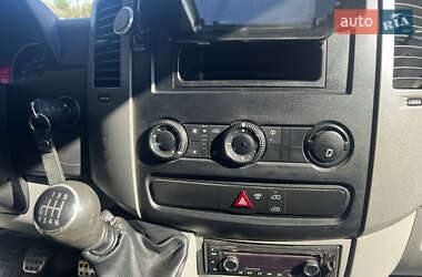 Грузовой фургон Volkswagen Crafter 2013 в  фото 13 Грузовой фургон Volkswagen Crafter 2013 в