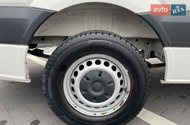 Вантажний фургон Volkswagen Crafter 2015 в 